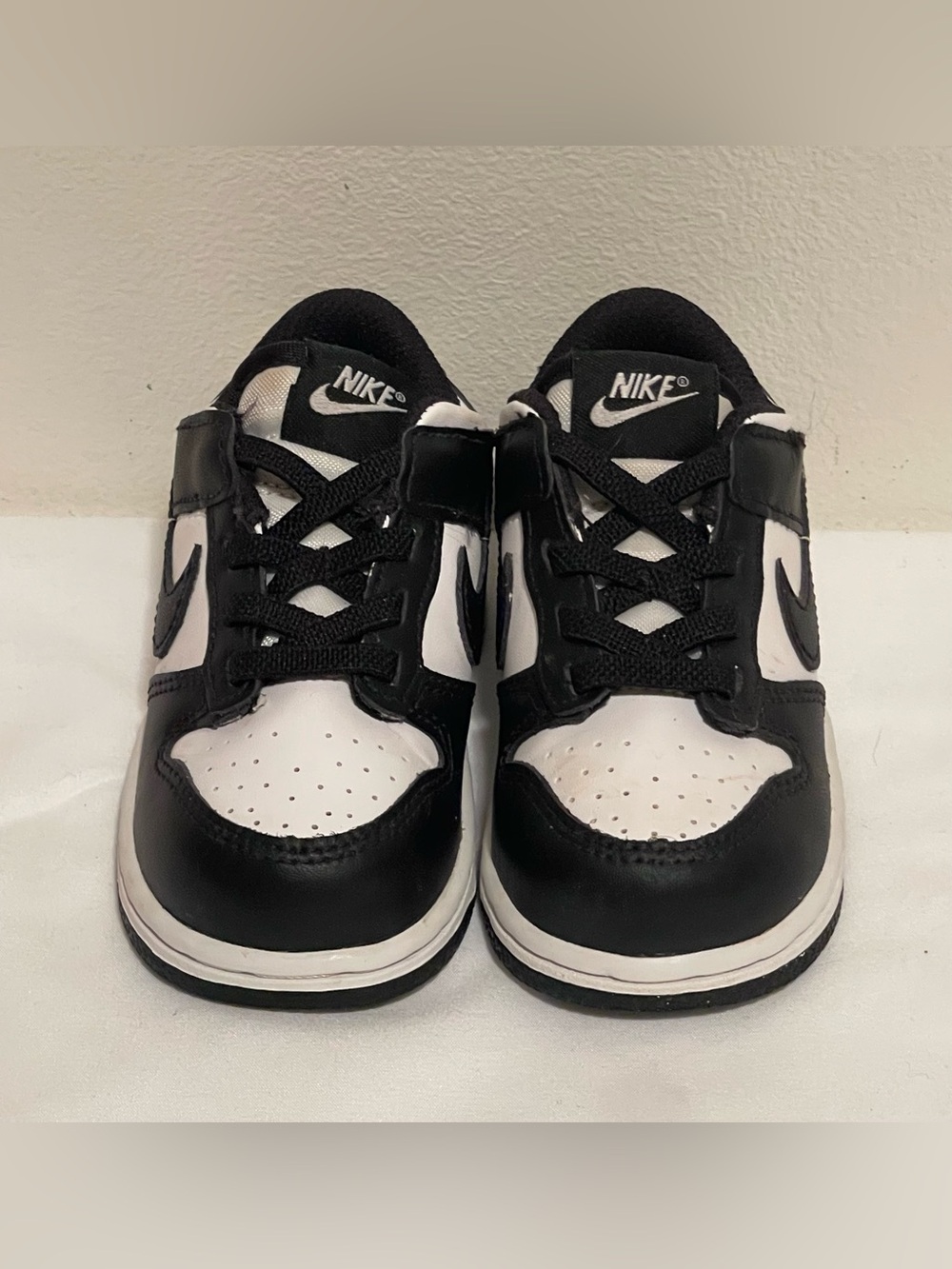 Nike Dunk Low Sneakers with Swoosh
